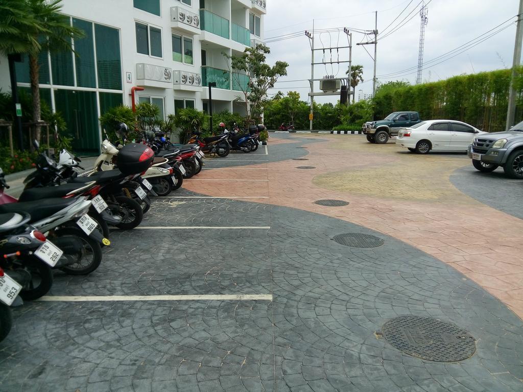 Amazon Pattaya Jomtien Apartments Exterior photo
